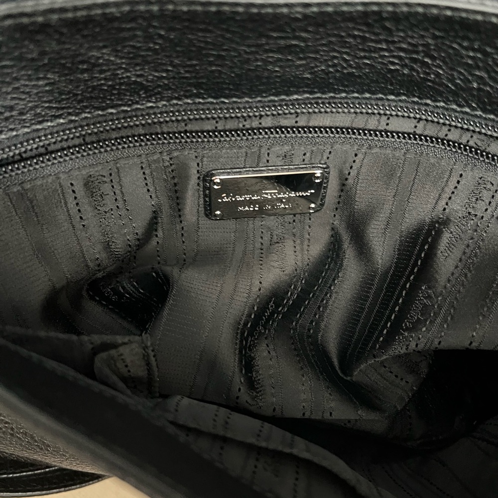 Authentic Salvatore Ferragamo Abbey leather Shoulder, crossbody or clutch bag - Picture 8 of 16